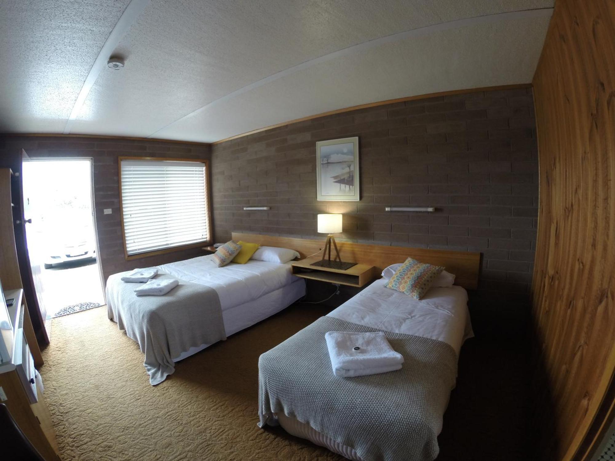 Simpson Hotel Motel Extérieur photo