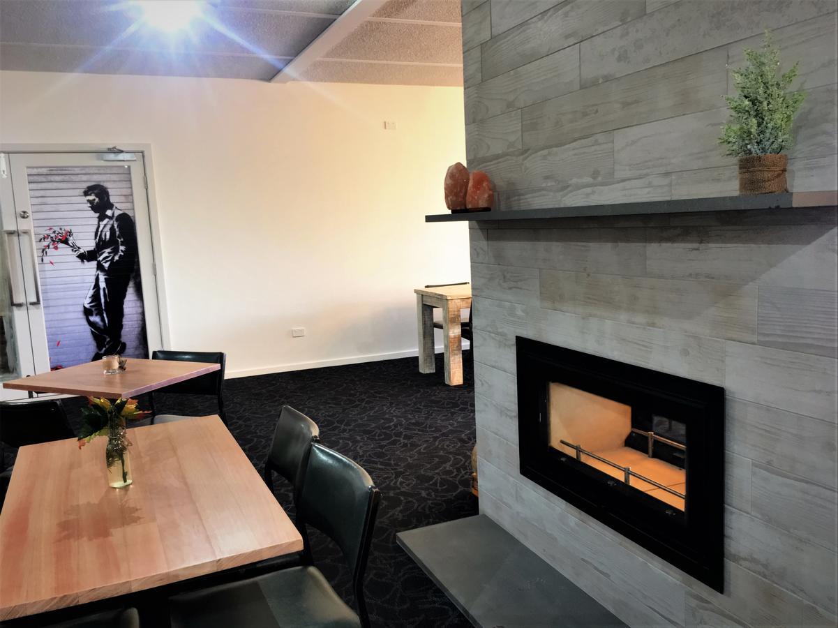 Simpson Hotel Motel Extérieur photo